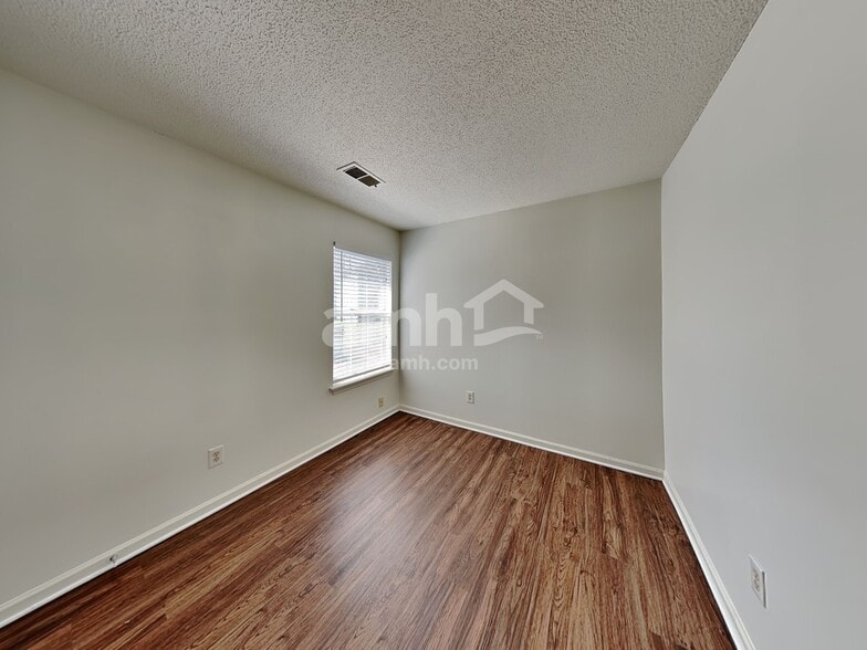 Building Photo - 9032 Little Hampton Pl