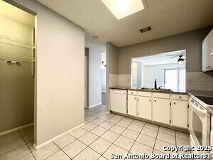 Building Photo - 7619 Alverstone Way