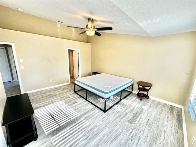 Building Photo - 12249 Country White Cir