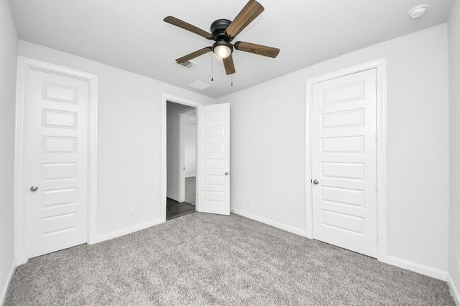 Building Photo - 8815 Arch Rock Dr