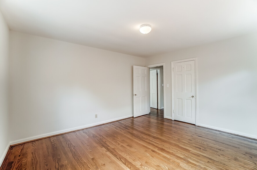 Bedroom - 1711 Portman Ave