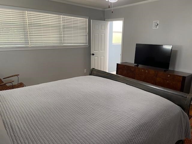 Building Photo - 2002 Greenwood Dr