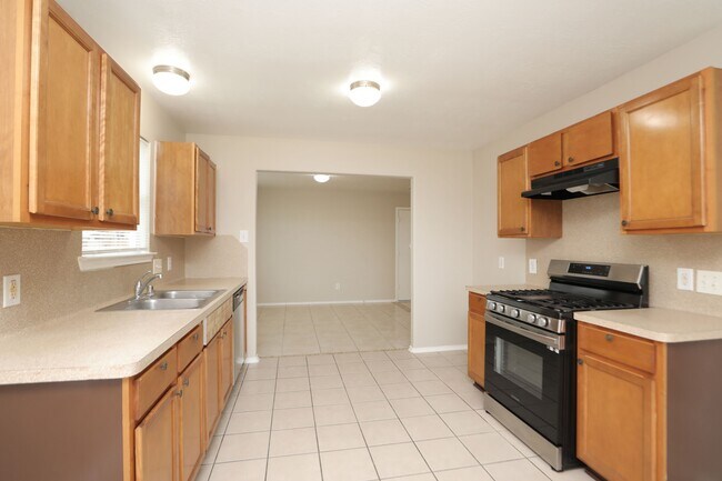 Building Photo - 12846 Colony Heath Ln