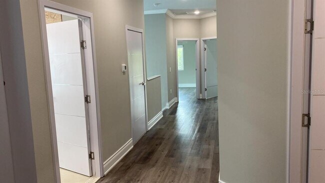 Building Photo - 1968 Greenbriar Ter