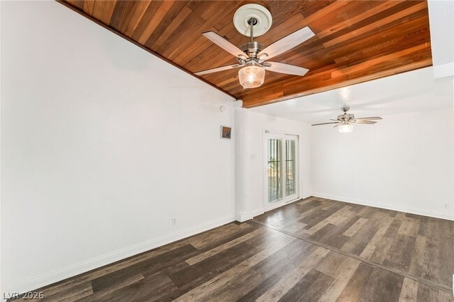 Building Photo - 1828 Hassett Ave