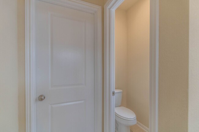 Building Photo - 1660 Coral Sunrise Trl