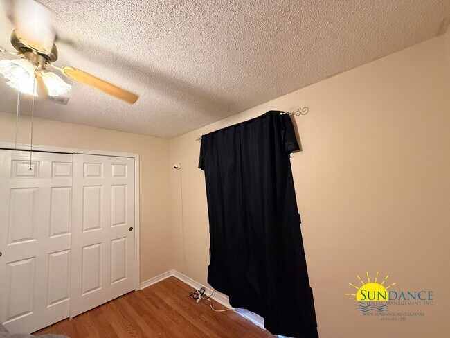 Building Photo - 1151 Rhonda Dr