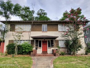 Building Photo - 3018 Oak St