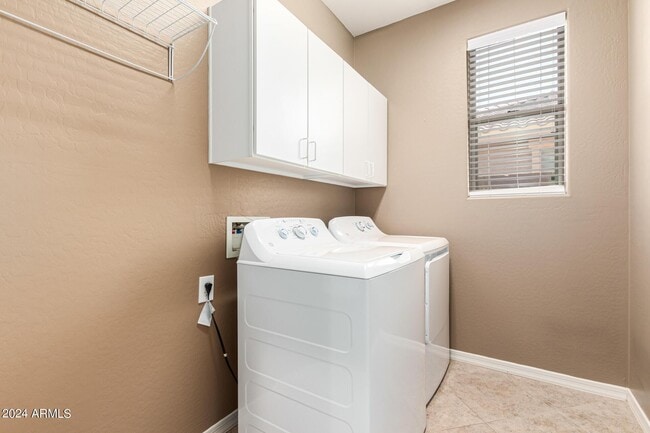 Building Photo - 4706 S Twinleaf Dr