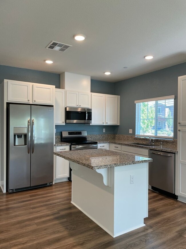 Building Photo - Westlake Village Greens - 3bd/2ba Natomas ...