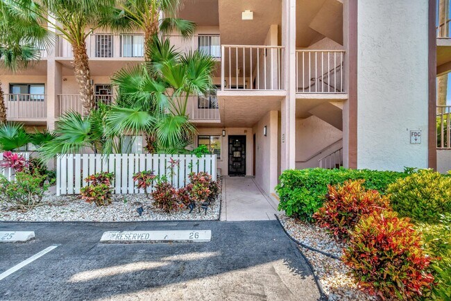 Building Photo - 7280 Amberly Ln