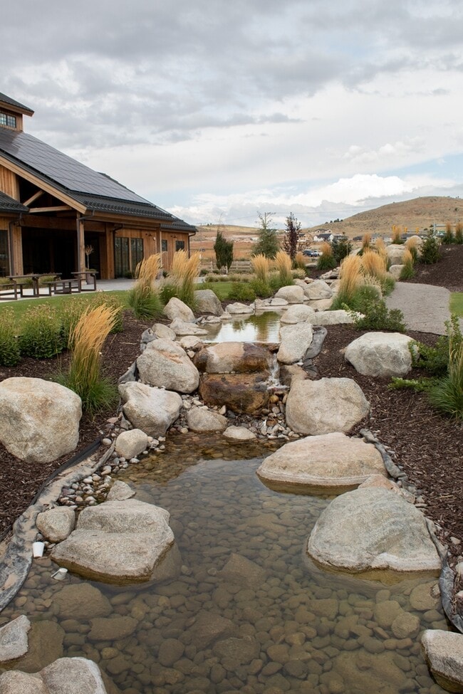 Building Photo - 1260 E Packard Dr