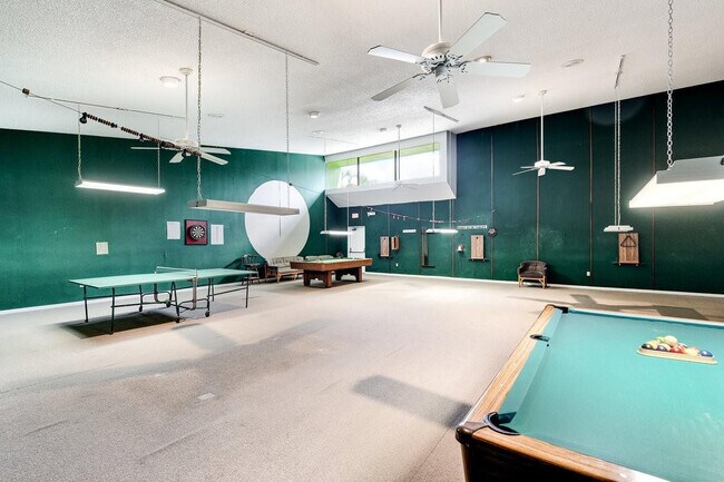 Building Photo - 9080 Lime Bay Blvd