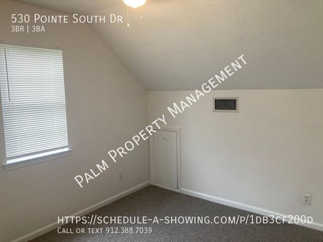 Building Photo - 530 Pointe S Dr