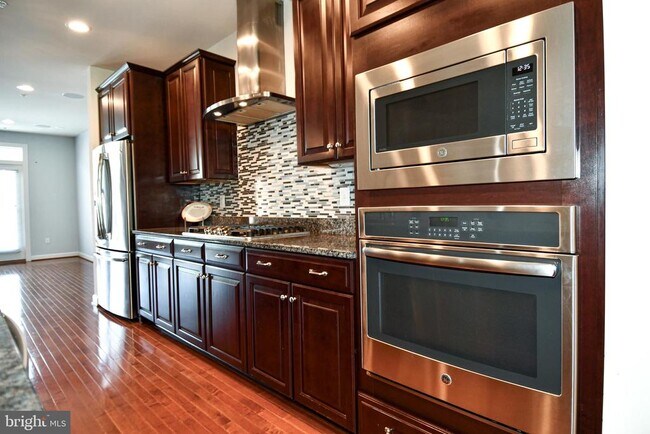 Building Photo - 409 Hydrangea Place