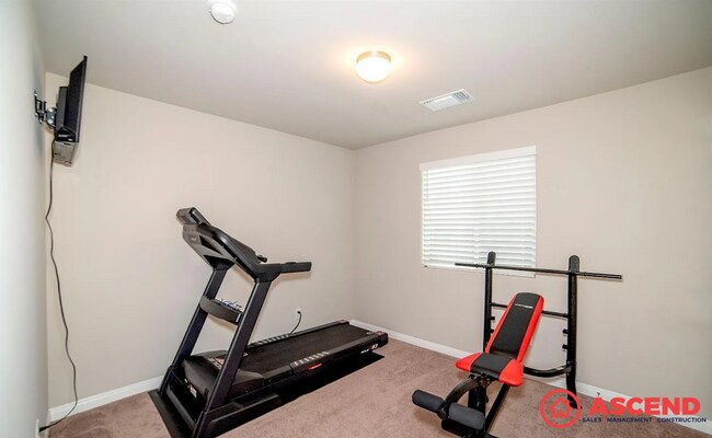 Building Photo - Modern 3 Bed / 2 Bath Home in Bakersfield – Garage + Full Appliance Package