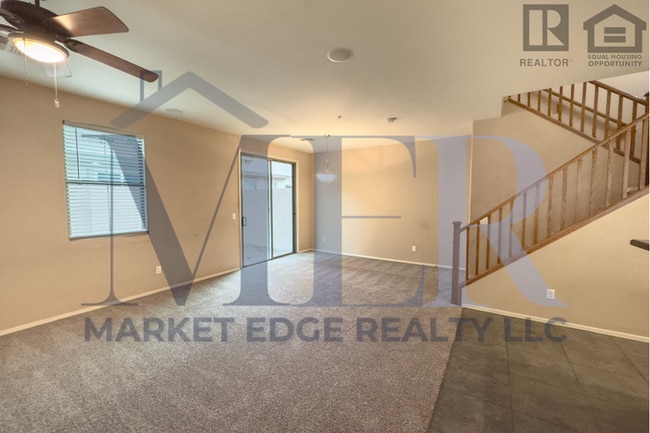 Building Photo - 3Bed/2.5Bath Townhouse at 83rd Ave/I-10! Ready for Immediate Move-In! -- FENCED-IN YARD! 2 CAR GA...