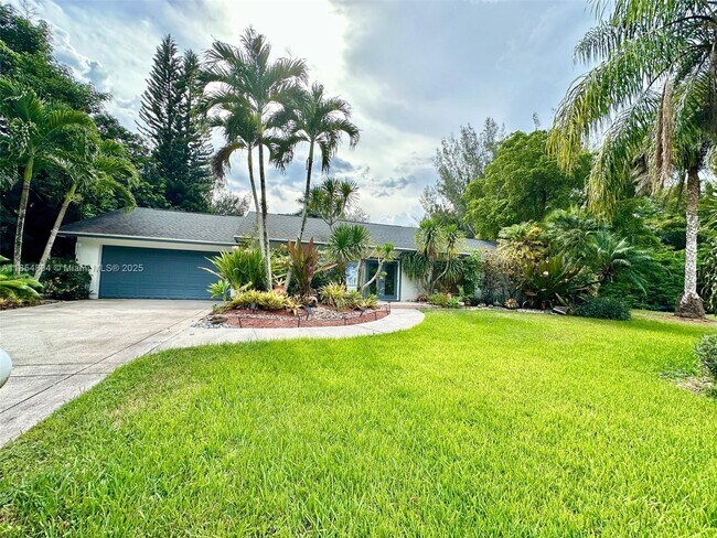 Building Photo - 4301 SW 101st Ave