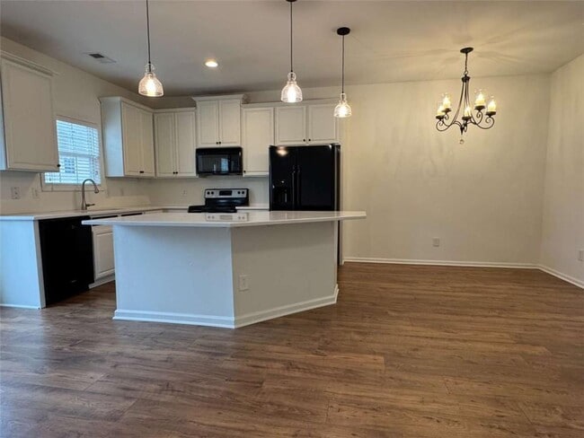 Building Photo - 6494 Whitebeam Trl