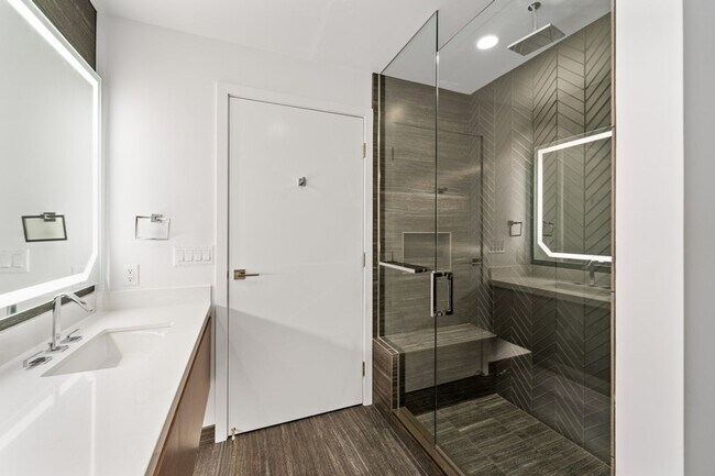 Building Photo - Brand new 16th floor 2bd/2ba home with cit...