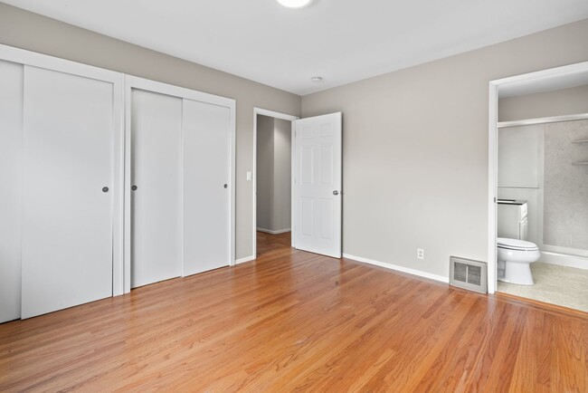 Building Photo - Coastal Charm in Linda Mar - Spacious Home...