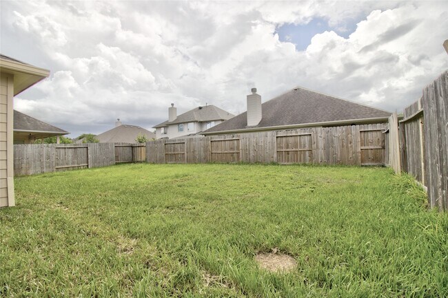 Building Photo - 20311 Little Wing Dr