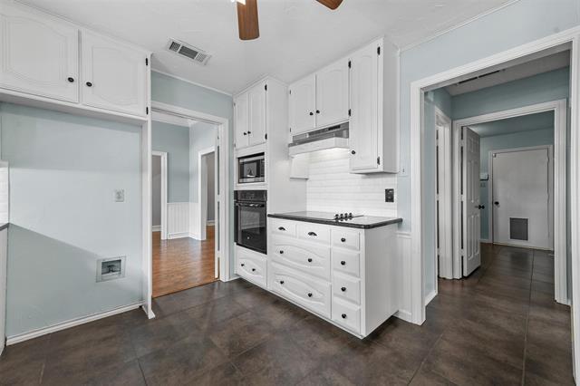 Building Photo - 2204 Sapphire Dr