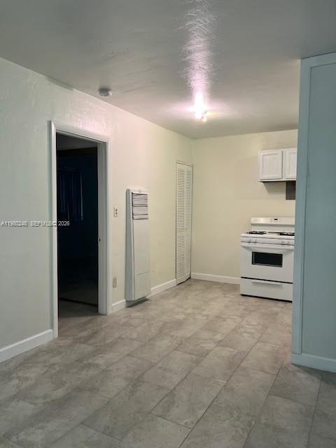 Building Photo - 13797 Highland Dr