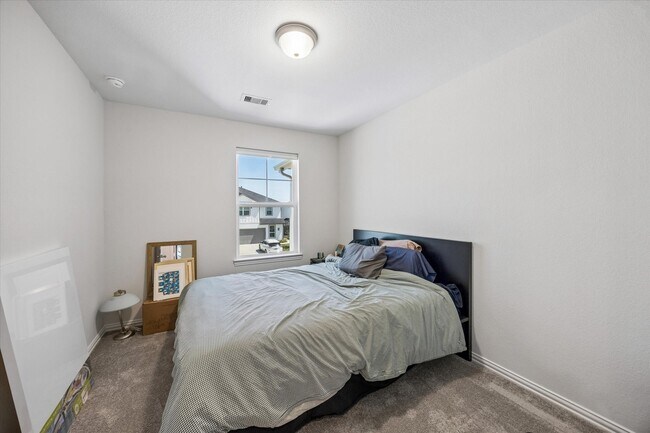 Building Photo - 27827 Western Crk Ct