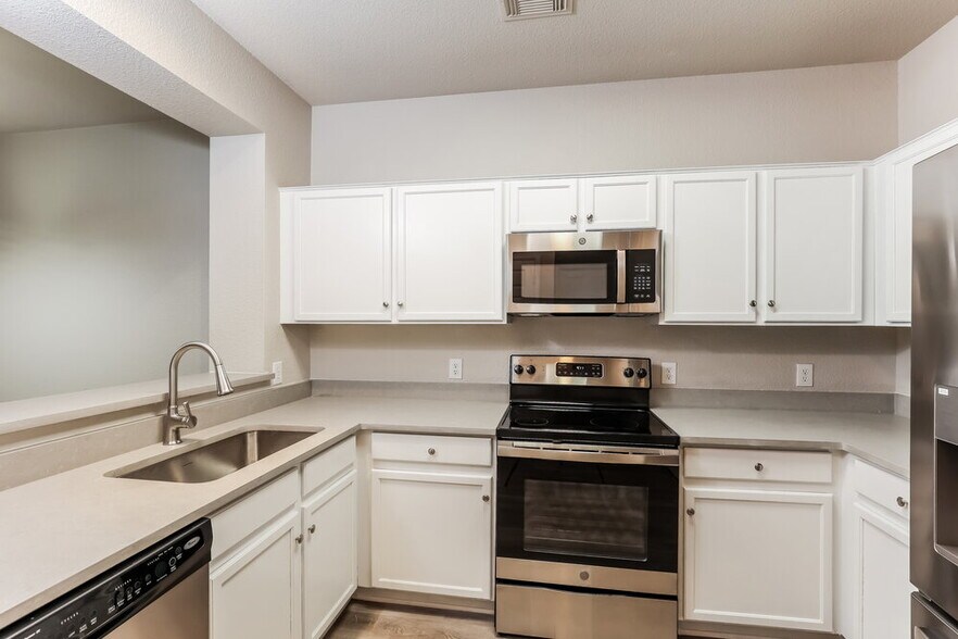 Building Photo - 13508 Bristow Dawn