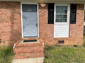 Building Photo - 264 Squire Ln