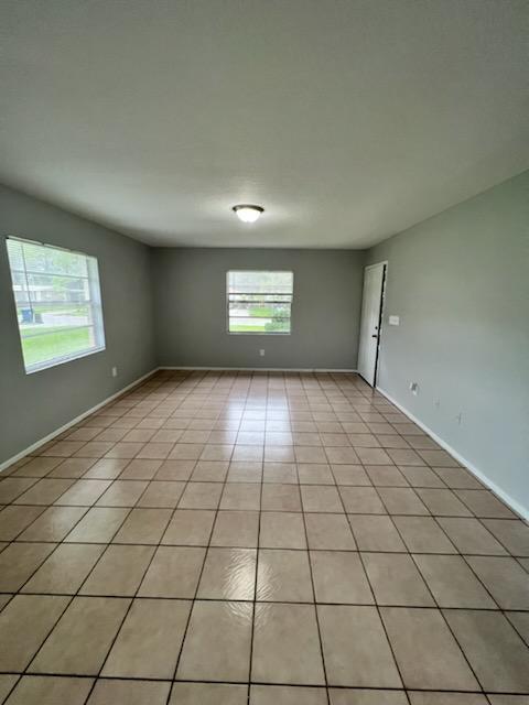 Building Photo - 1403 22nd Ave E