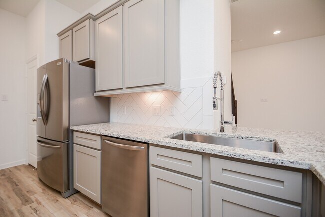Building Photo - 571 Dry Fork Ln