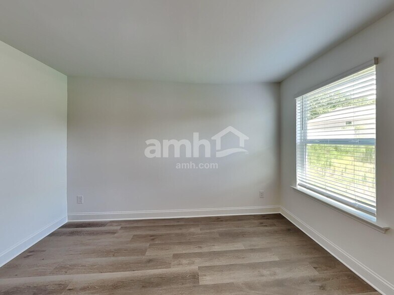 Building Photo - 1011 Bevington Dr