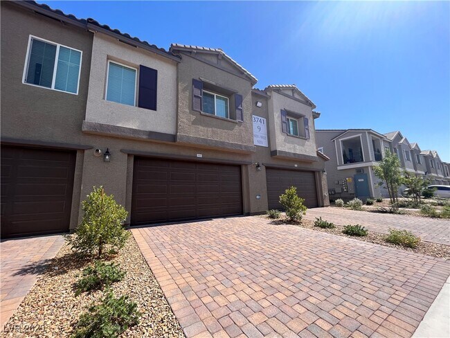 Primary Photo - 3741 Canis Minor Ln
