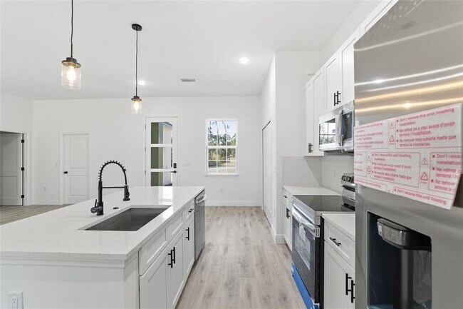 Building Photo - 4473 SW 168th Ln