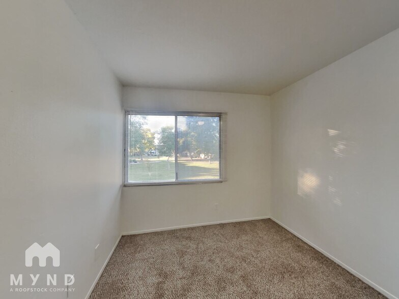 Building Photo - 5924 N 83rd St