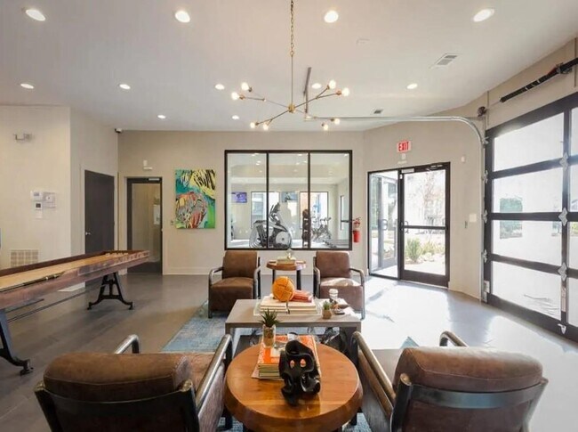 Building Photo - 3500 Windcliff Dr SE