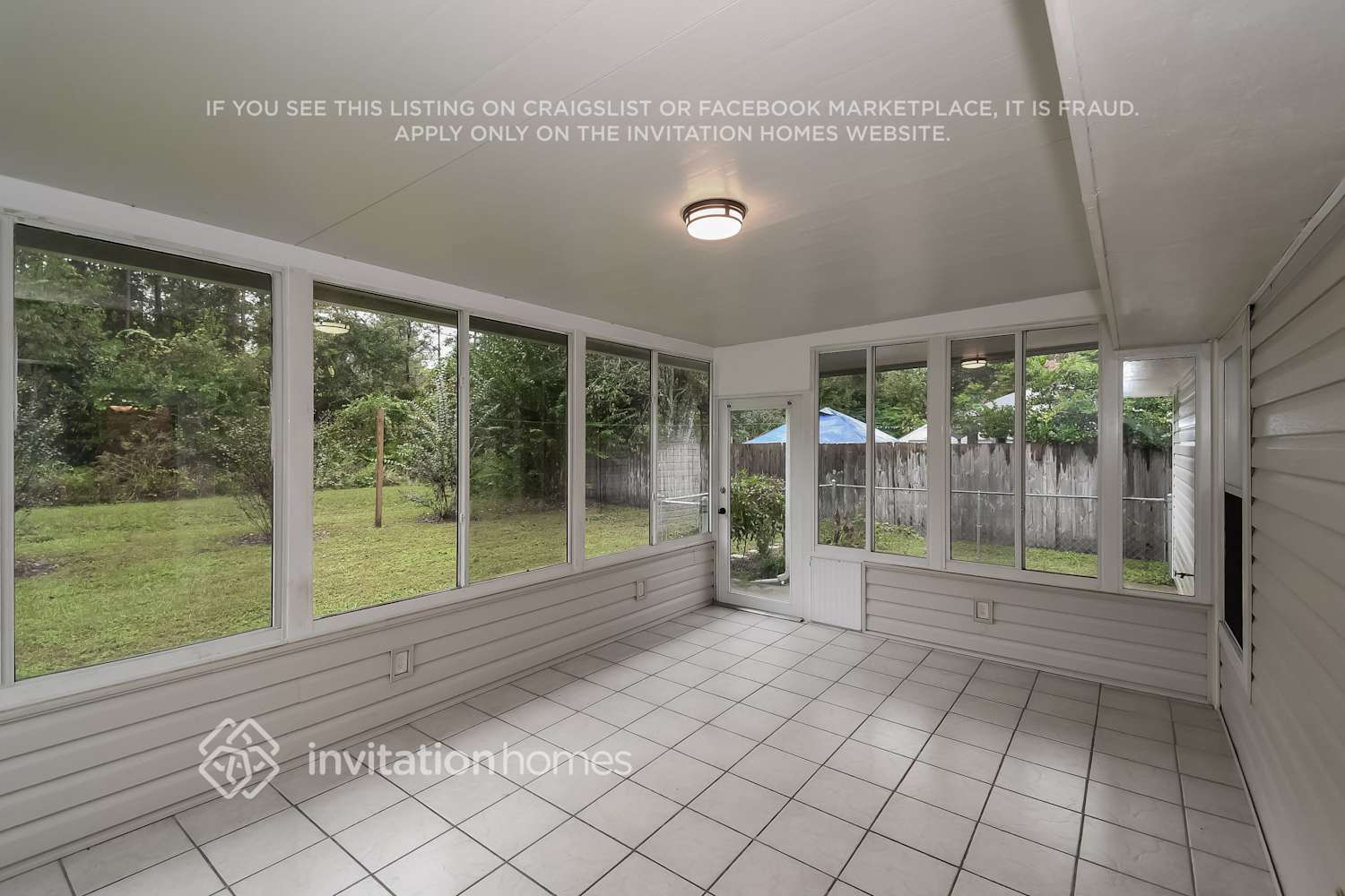 Building Photo - 8800 Fieldside Dr S