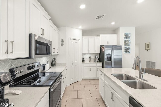Building Photo - 3813 Treasure Oak Wy