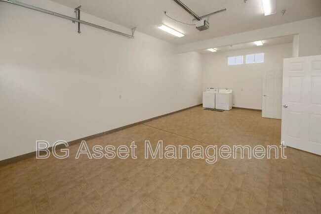 Building Photo - 701 San Pablo Ave