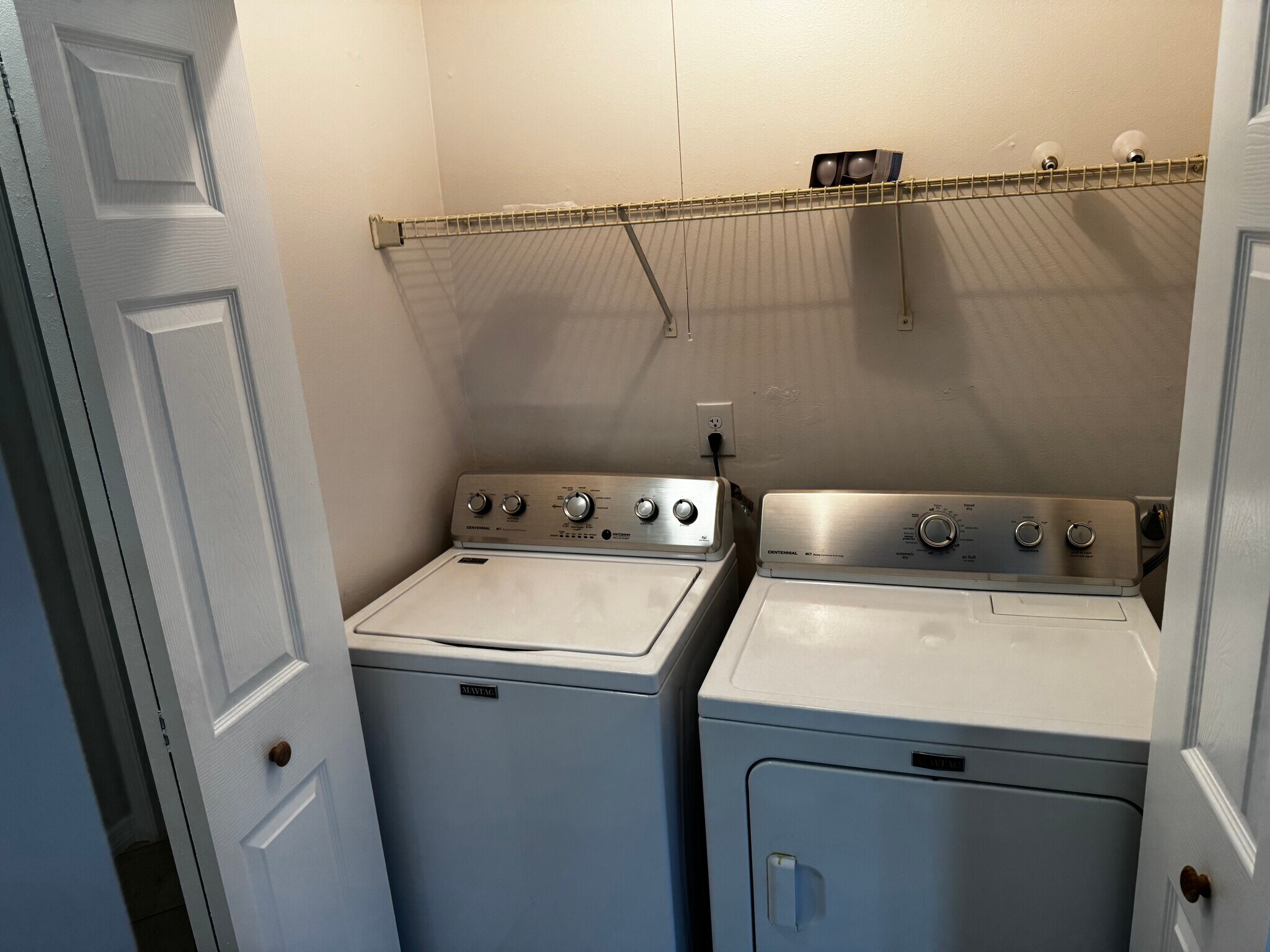laundry inside unit - 4045 Crockers Lake Blvd