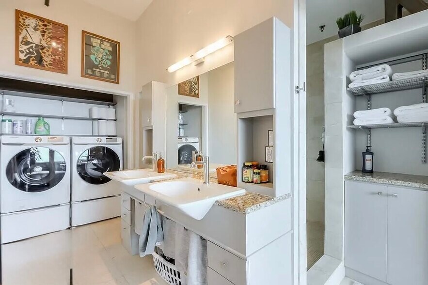 Building Photo - 426 Marietta St NW