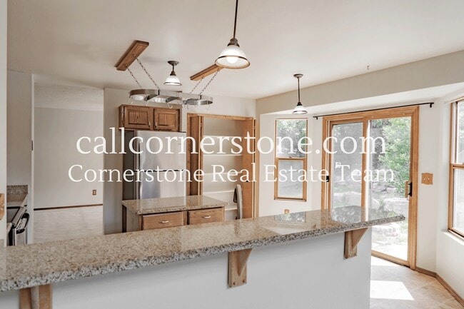 Building Photo - 6385 Shirecliff Dr