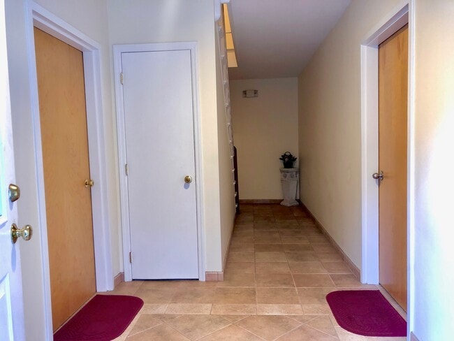 Building Photo - 55 Cedar St