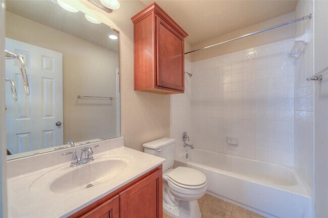 Building Photo - 8717 Blackvireo Dr