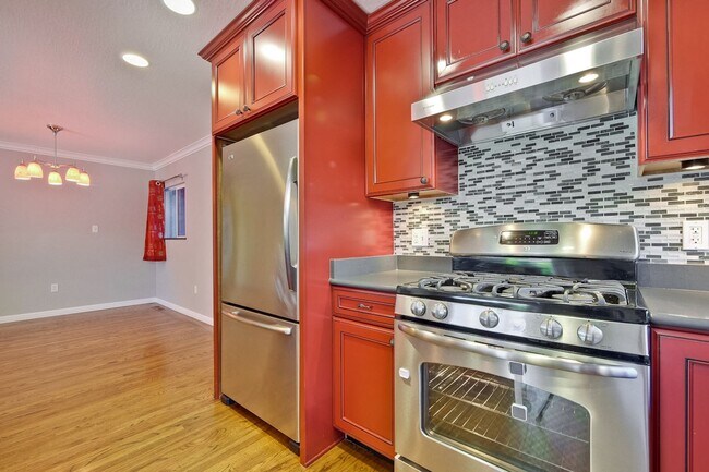 Building Photo - Wow! What a Great Home! Available Soon!