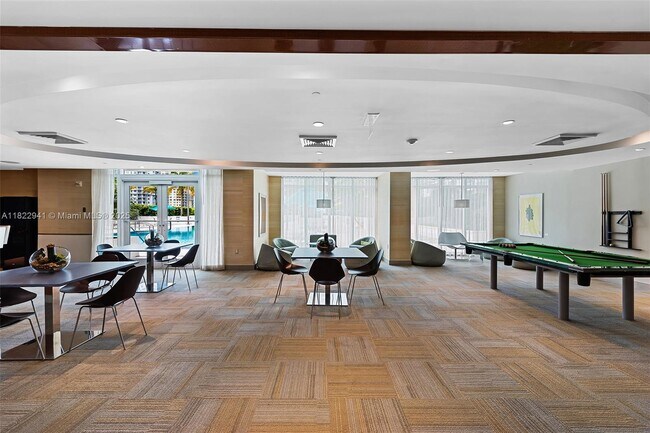 Building Photo - 950 Brickell Bay Dr