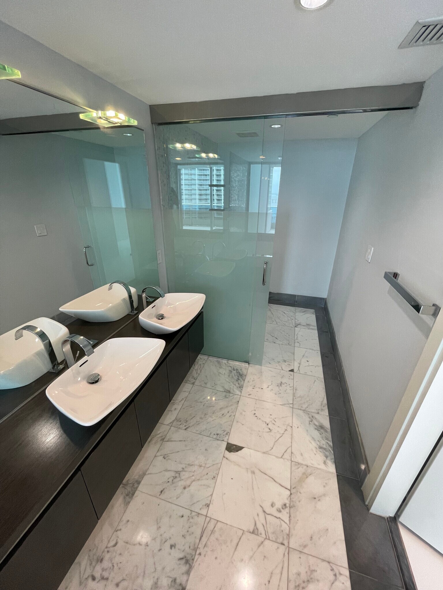 Building Photo - 200 Biscayne Boulevard Way