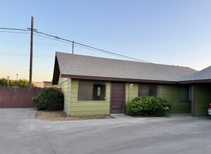 Building Photo - 2041